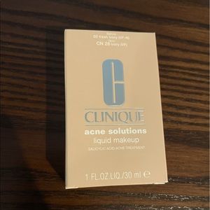 Clinique Acne Solutions Liquid Makeup “Ivory” — NEW
